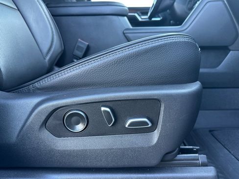 Used 2024 GMC Sierra 3500 Denali w/ Denali Reserve Package image 22