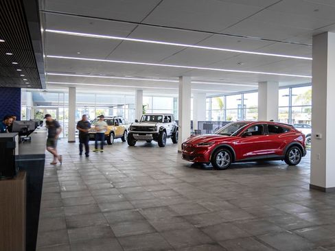 Used 2020 Ford Mustang Premium image 23