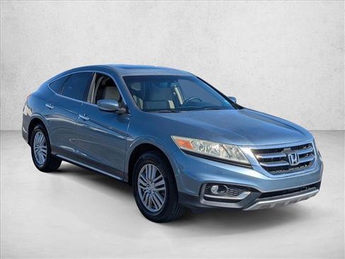 Used 2013 Honda Crosstour EX image 3