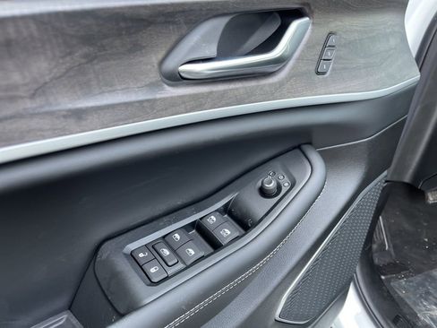 New 2025 Jeep Grand Cherokee Limited w/ Black Appearance Package image 27