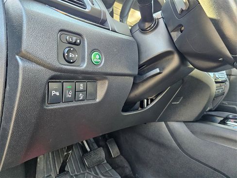 Used 2016 Honda Pilot Touring image 21