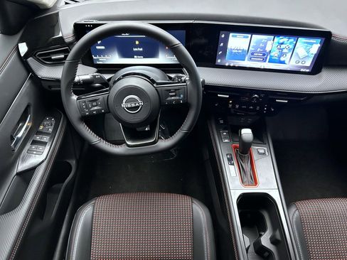 New 2026 Nissan Kicks SR w/ Cold Weather Package image 12