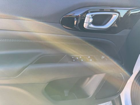 New 2026 Jeep Compass Latitude AWD/4WD image 11