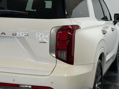 Used 2023 Hyundai Palisade Calligraphy image 13