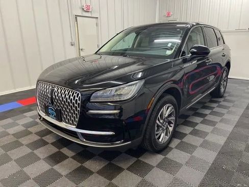 Used 2023 Lincoln Corsair AWD image 6