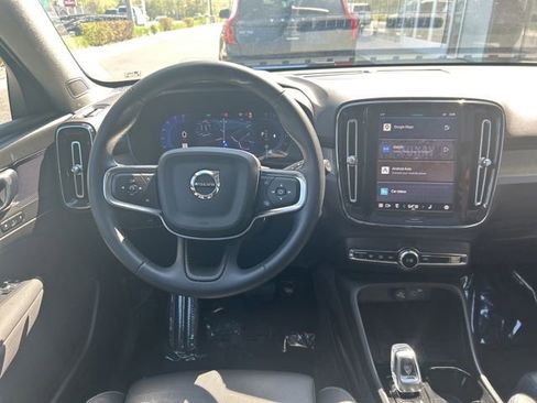 Used 2025 Volvo XC40 B5 Plus AWD/4WD image 18