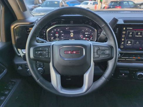 Used 2025 GMC Sierra 2500 SLE image 22