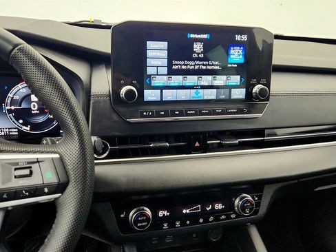 Used 2023 Mitsubishi Outlander SE image 35