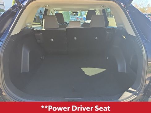 Used 2022 Toyota RAV4 XLE w/ Convenience Package image 12