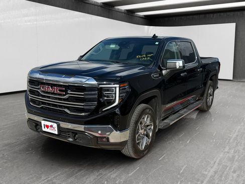 Used 2026 GMC Sierra 1500 SLT AWD/4WD image 1