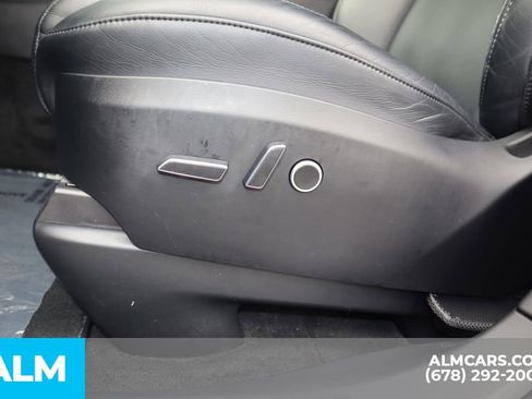 Used 2022 Tesla Model X Plaid image 12