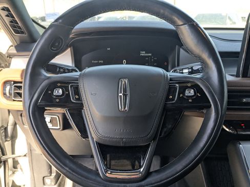 Used 2023 Lincoln Aviator Reserve w/ Equipment Group 201A image 13