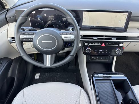 New 2025 Hyundai Tucson SEL image 19