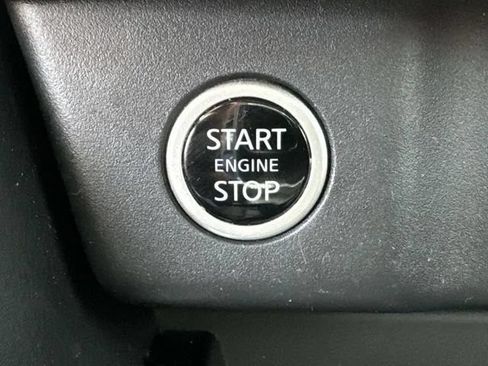 Used 2023 Nissan Rogue SV AWD/4WD image 39