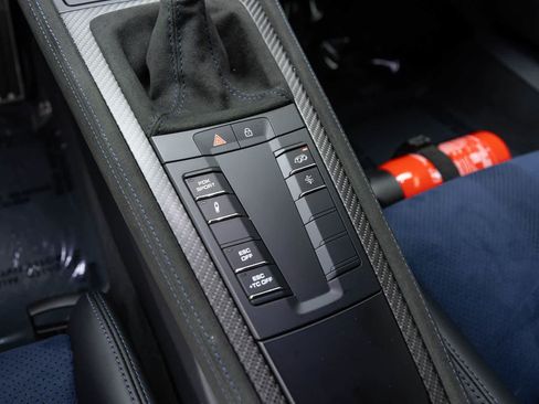 Used 2025 Porsche 718 Cayman GT4 RS RWD image 29