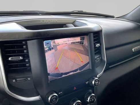 Used 2022 RAM 1500 Big Horn AWD/4WD image 11