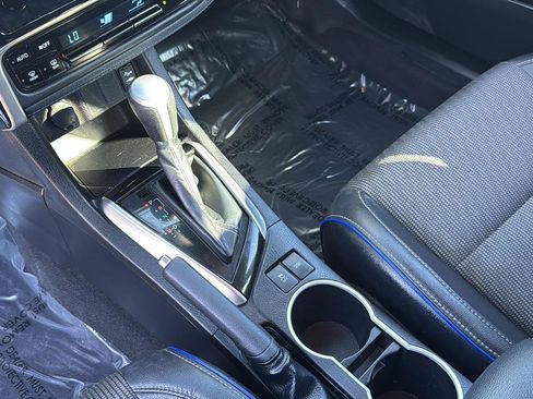 Used 2019 Toyota Corolla SE image 20
