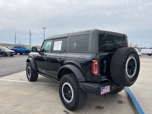 Used 2024 Ford Bronco Badlands w/ Sasquatch Package image 3