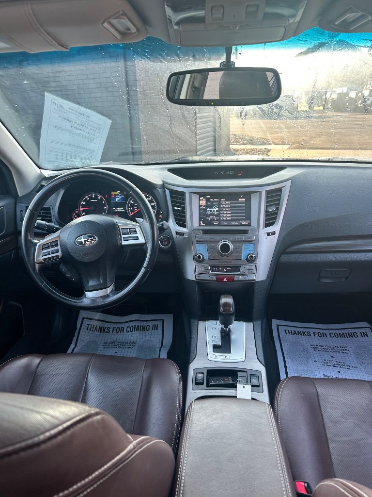 Used 2013 Subaru Outback 2.5i Limited AWD/4WD image 9