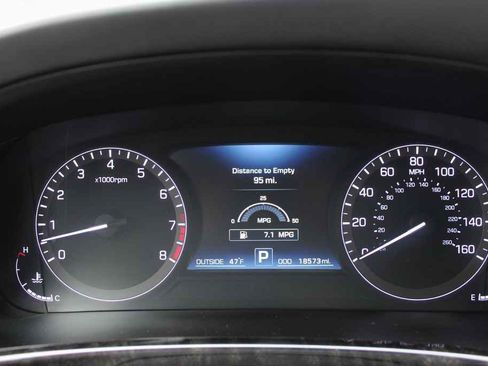 Used 2016 Hyundai Equus Signature image 12