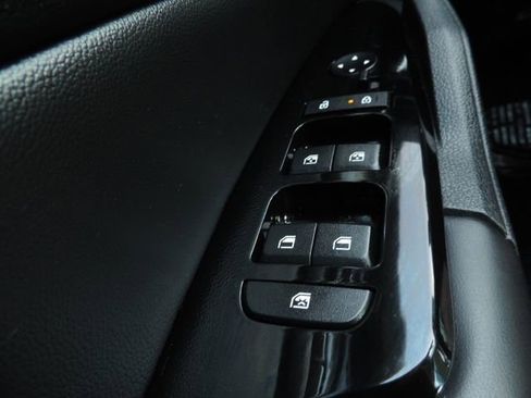 Used 2023 Kia Sportage EX image 28