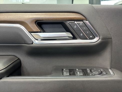 Used 2024 Chevrolet Silverado 2500 High Country image 26