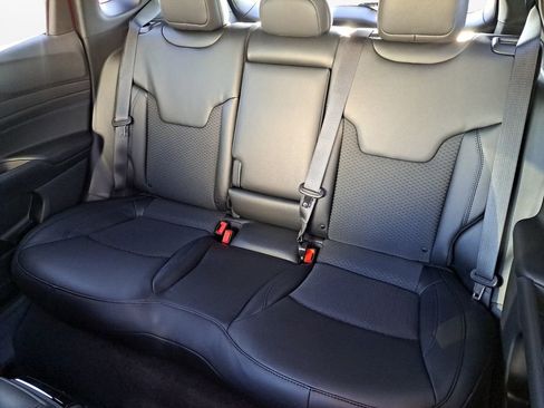 New 2026 Jeep Compass Latitude image 20