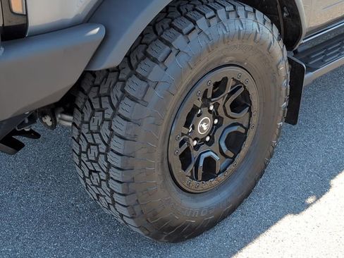 Used 2023 Ford Bronco Wildtrak image 11