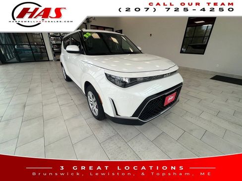 Used 2023 Kia Soul LX FWD image 8