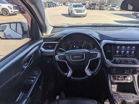 Used 2020 GMC Acadia SLT image 3