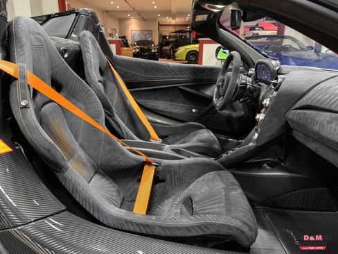 Used 2022 McLaren 765LT image 25