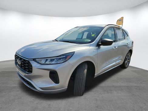 Certified 2024 Ford Escape ST-Line image 3