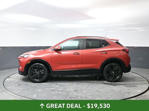 Used 2024 Buick Encore GX Sport Touring image 11