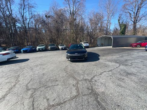 Used 2025 Kia K4 LXS image 15