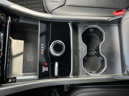 Used 2024 Jeep Grand Cherokee Limited w/ Luxury Tech Group II image 22