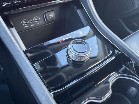 Used 2023 Jeep Grand Cherokee Limited image 90