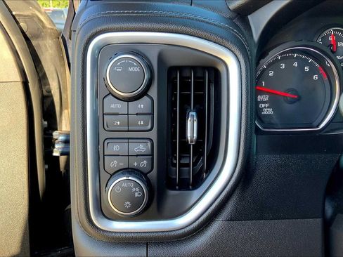Used 2020 Chevrolet Silverado 1500 LT Trail Boss w/ Convenience Package AWD/4WD image 35