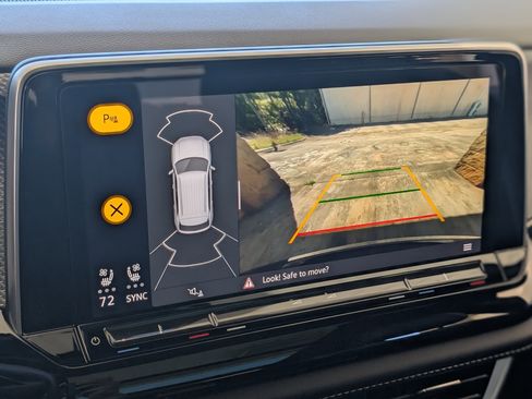 Used 2024 Volkswagen Atlas Cross Sport SEL R-Line image 28