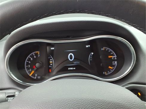 Used 2019 Jeep Grand Cherokee Laredo w/ Security & Convenience Group image 16