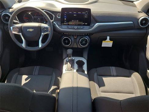 New 2026 Chevrolet Blazer LT image 12