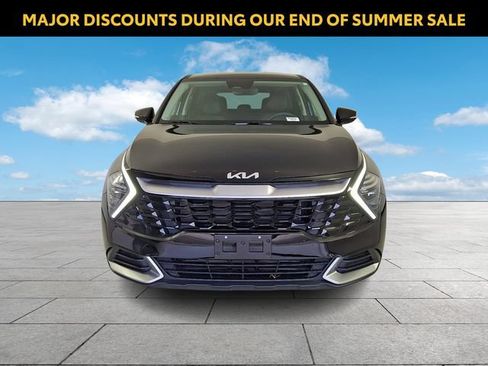 Used 2025 Kia Sportage EX FWD image 3