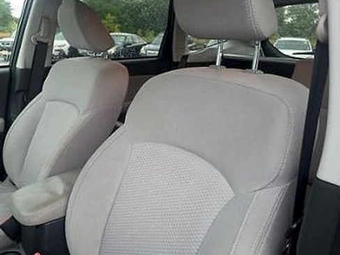 Used 2015 Subaru Forester 2.5i Premium w/ All-Weather Package AWD/4WD image 6
