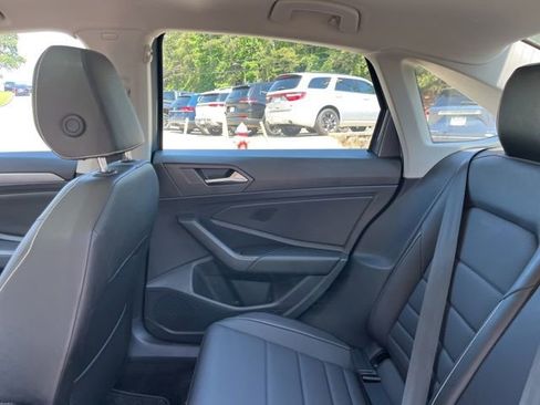 Used 2024 Volkswagen Jetta SE FWD image 14