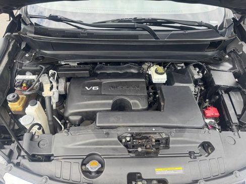 Used 2020 Nissan Pathfinder SL FWD image 21