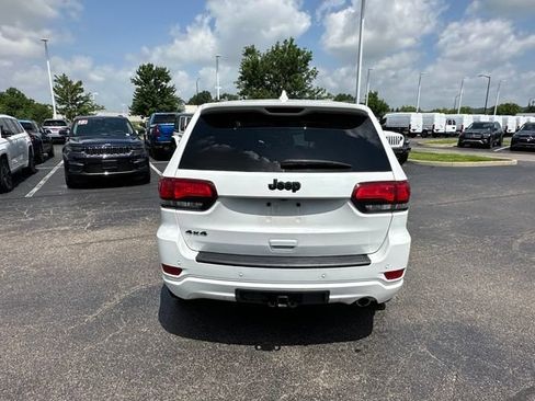 Used 2021 Jeep Grand Cherokee Laredo X AWD/4WD image 12