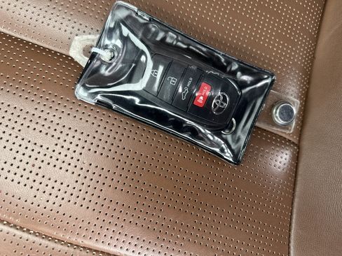 Used 2022 Toyota Tundra 1794 Edition image 35