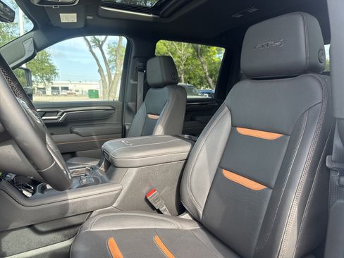 Used 2025 GMC Sierra 2500 AT4 w/ AT4 Premium Plus Package image 7