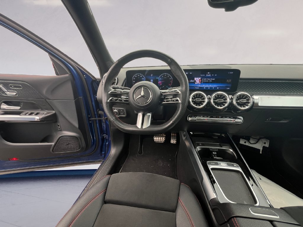 Certified 2024 Mercedes-Benz GLB 250 4MATIC image 10