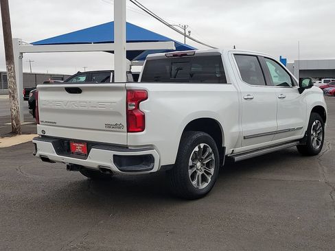 Used 2024 Chevrolet Silverado 1500 High Country AWD/4WD image 4