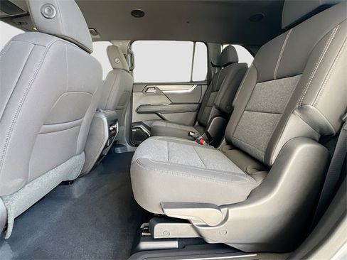 New 2026 GMC Acadia Elevation image 17